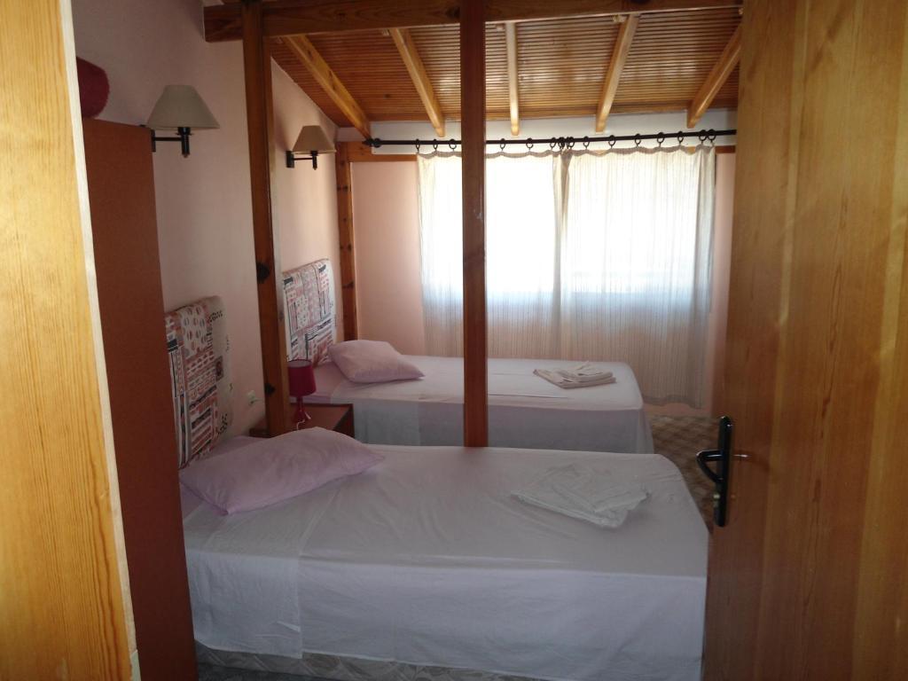 Teras Motel Foça Ruang foto