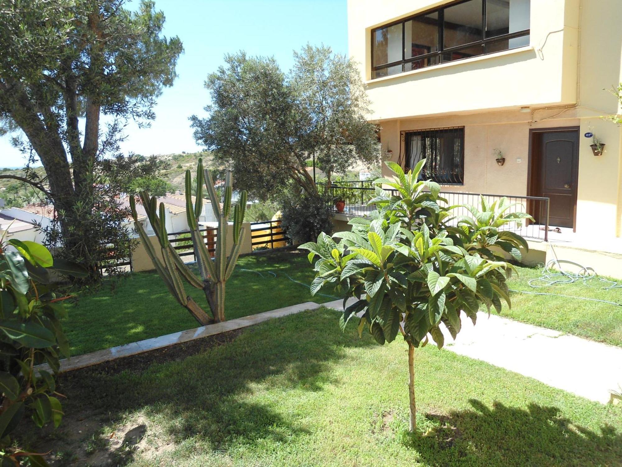 Teras Motel Foça Bagian luar foto